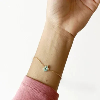 Women's Bracelet Worn On Wrist