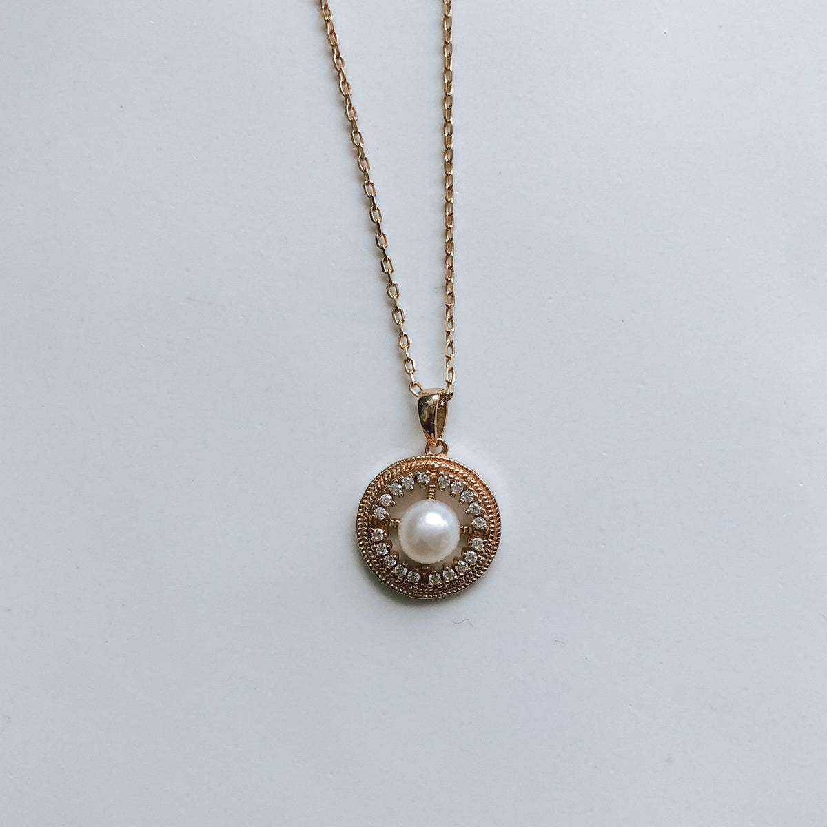 Stunning pearl necklace in 14K gold vermeil